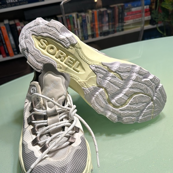 SOREL tennis shoes. NEW. - Picture 3 of 6